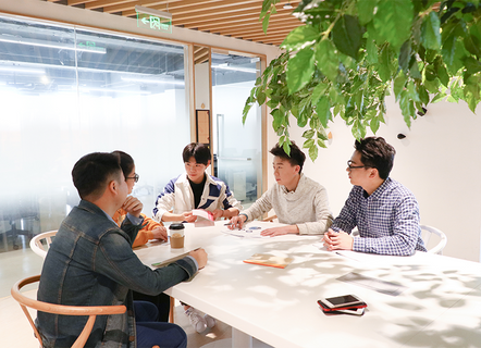 Hydraulic solutions team collaboration